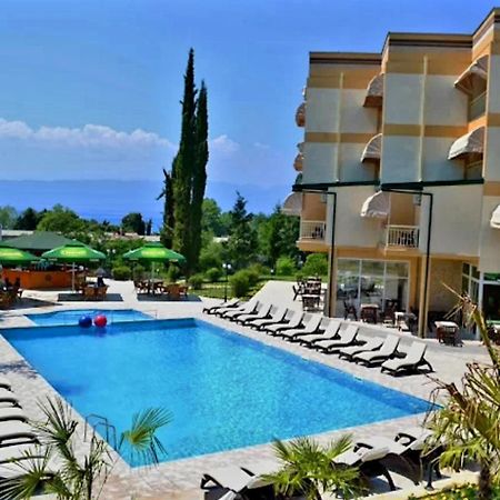 Hotel Bluebell Ohrid Esterno foto