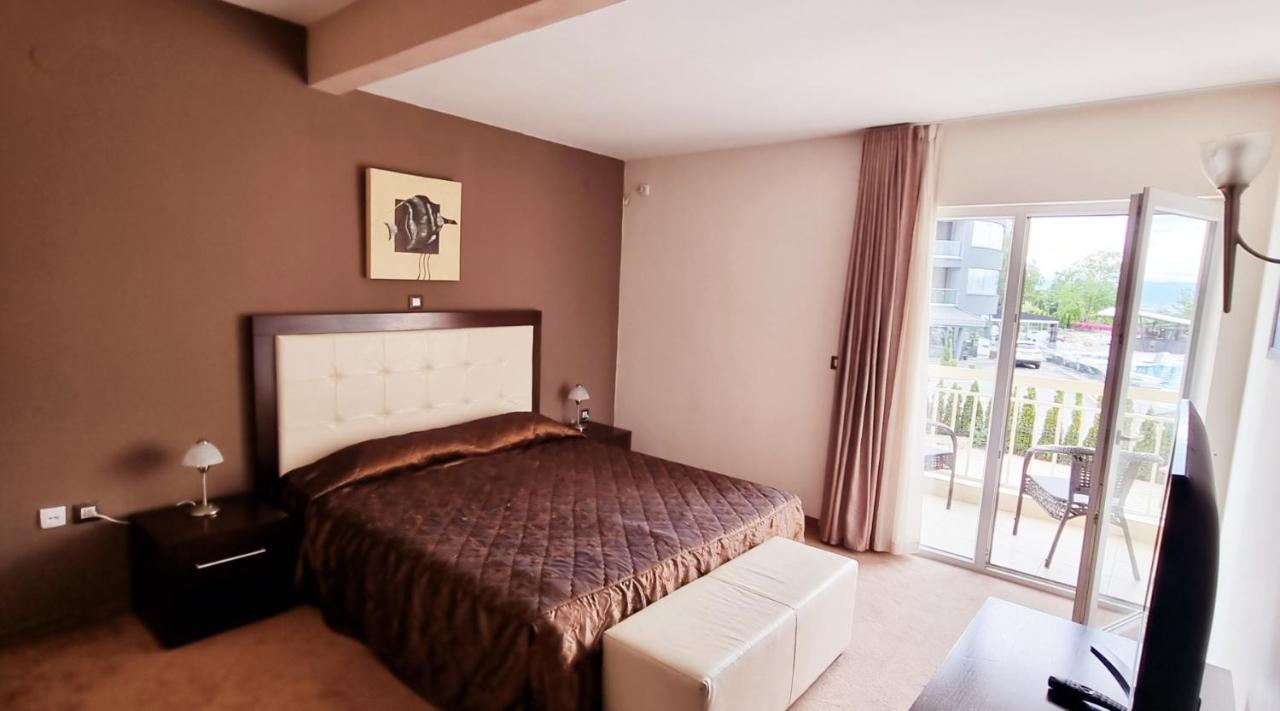 Hotel Bluebell Ohrid Esterno foto