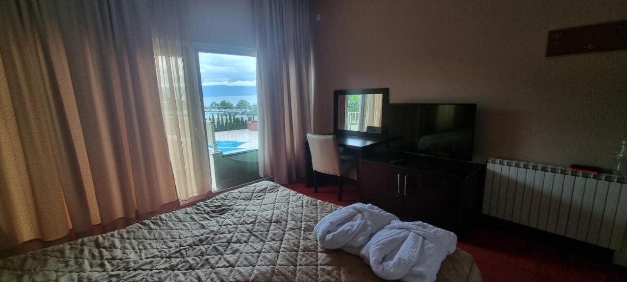 Hotel Bluebell Ohrid Esterno foto