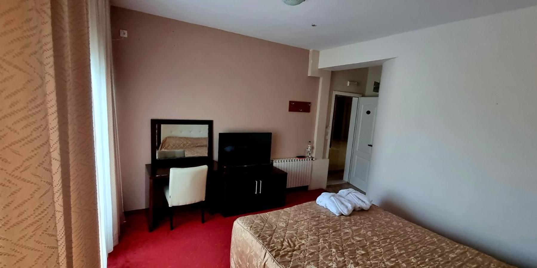 Hotel Bluebell Ohrid Esterno foto