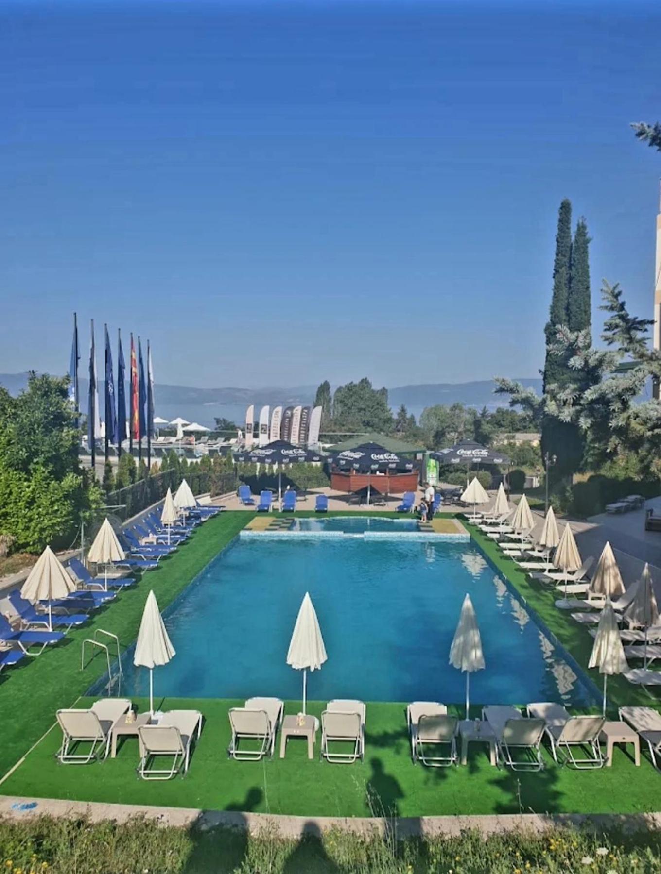 Hotel Bluebell Ohrid Esterno foto